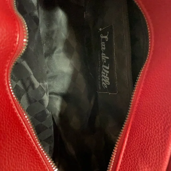 Lux De Ville Matte Red Coffin Handbag Rockabilly Skull Purse - Picture 12 of 12
